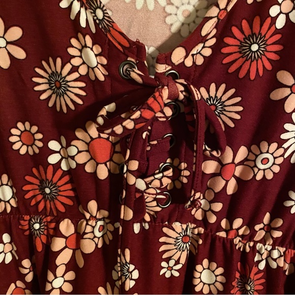 No Boundaries Juniors Babydoll Dress. Flower design. NWT - Picture 5 of 7